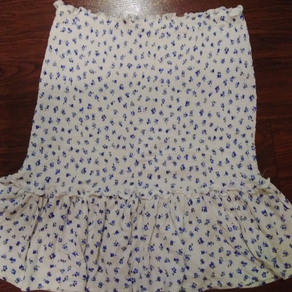 Ardene floral smocked mini skirt - Picture 2 of 4